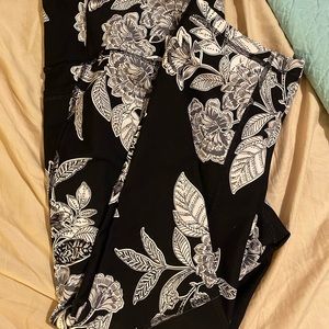 Xl elevate old navy active capris